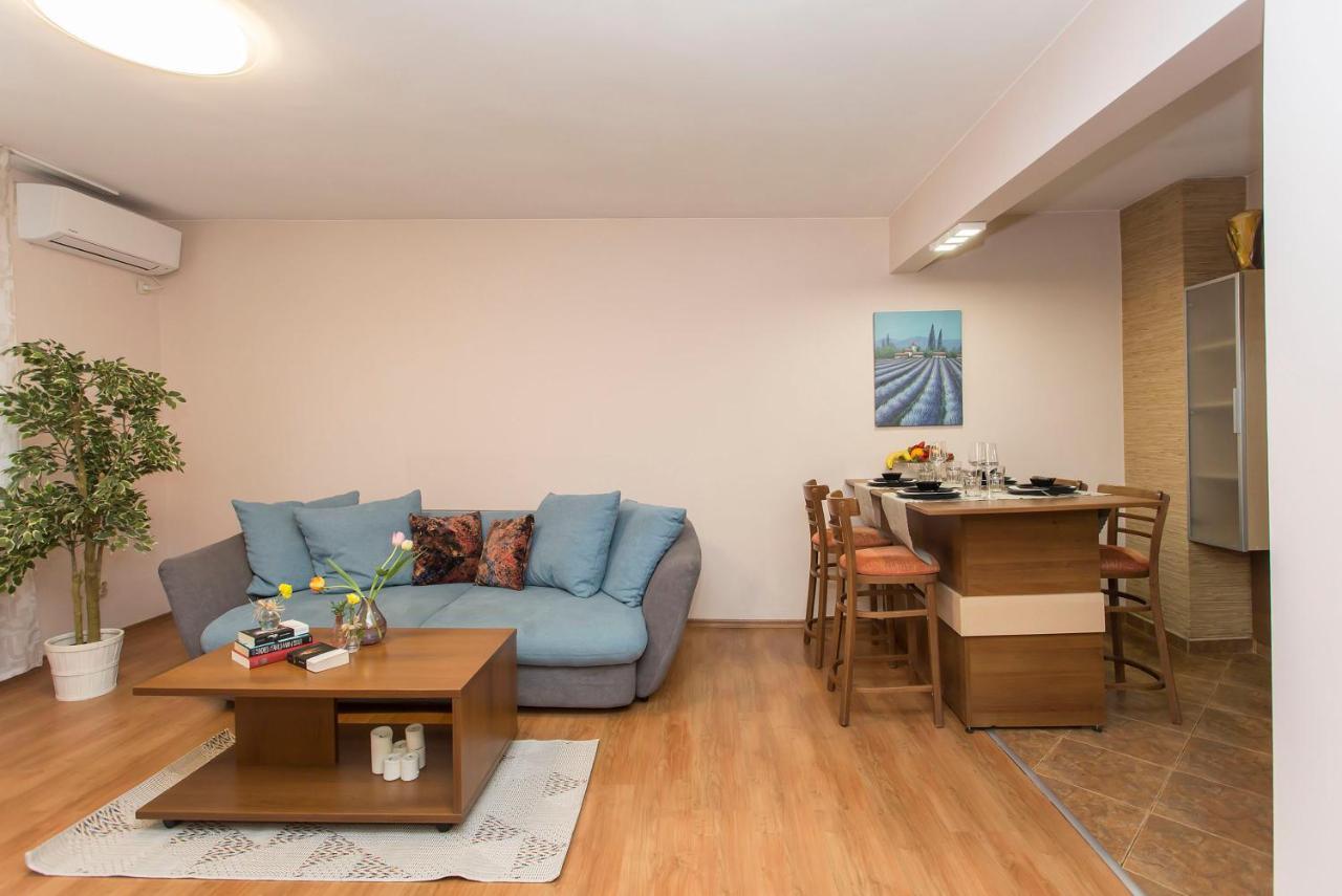 Sofia Central Hotel Apartments Bagian luar foto