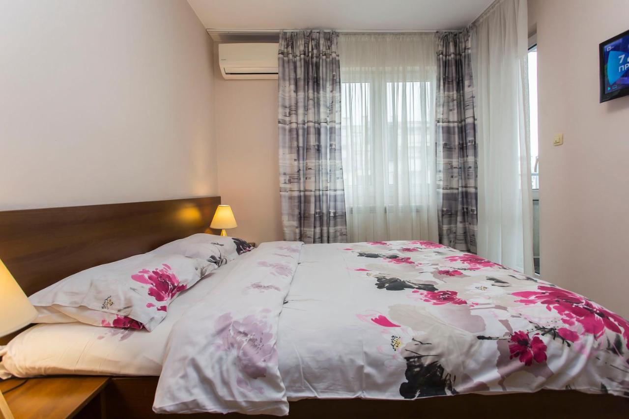 Sofia Central Hotel Apartments Bagian luar foto